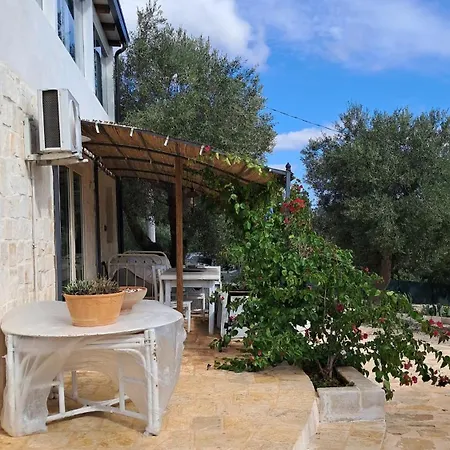 Conibianchi Trulli & Yurtart House *