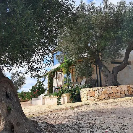Conibianchi Trulli & Yurtart House