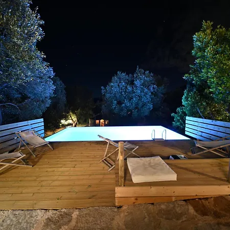 בית נופש Trulli & Yurtart House צ'לייה מספיקה